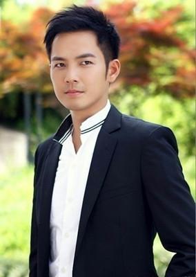 钟汉良个人资料,影视歌多栖明星，魅力四射的“偶像剧王子”